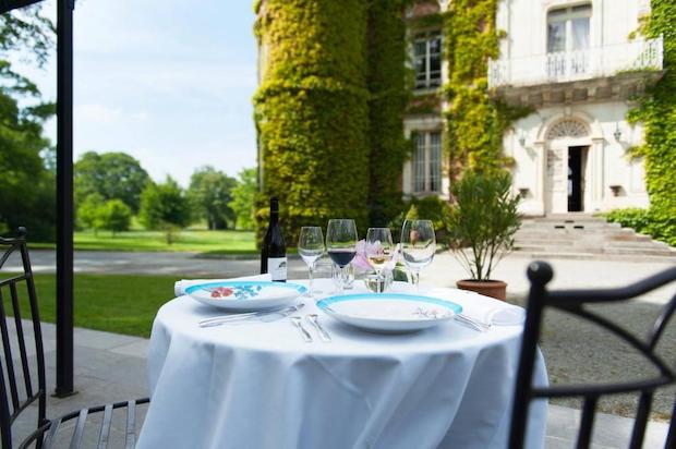 outdoor chateau d'apigne rennes