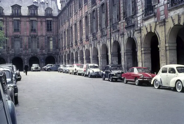 Place des Vosges, 60's