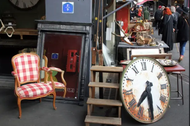 Illustration picture of a flea market in Paris