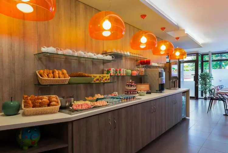 Reims Hotel Breakfast