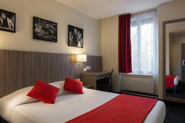 Reims Hotel room