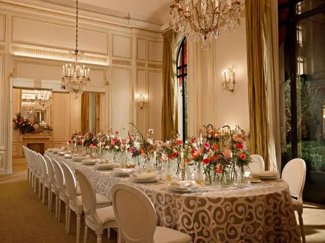 plaza athénée restaurant