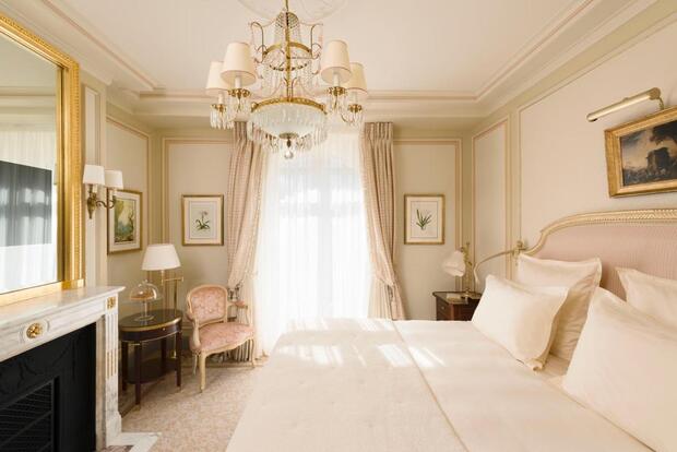 Room at Ritz