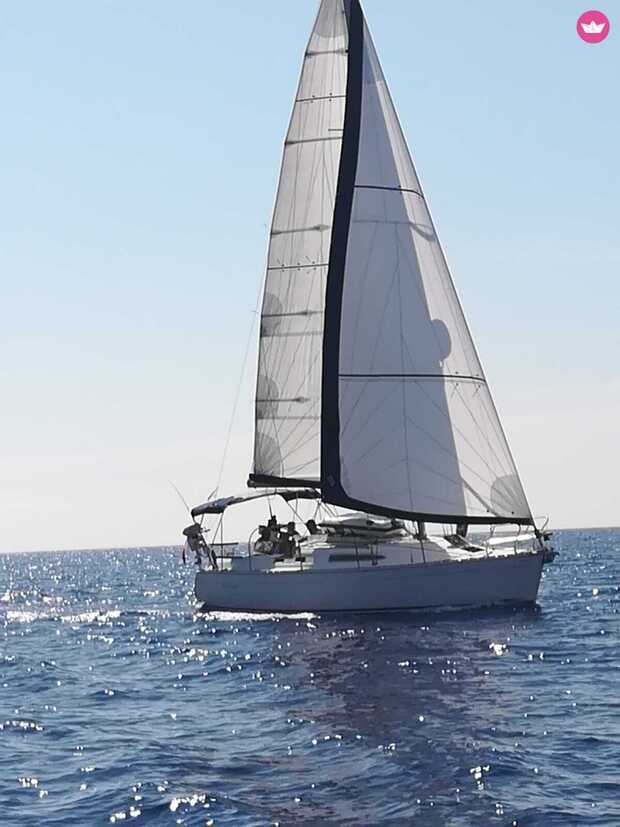 Outing in a sailboat in the Calanques