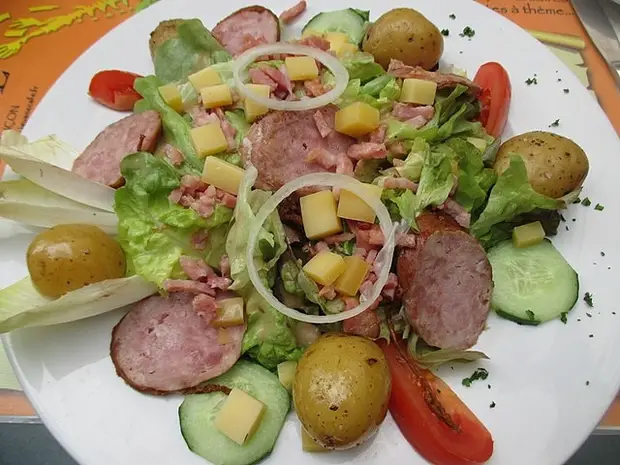 franc-comtoise salad