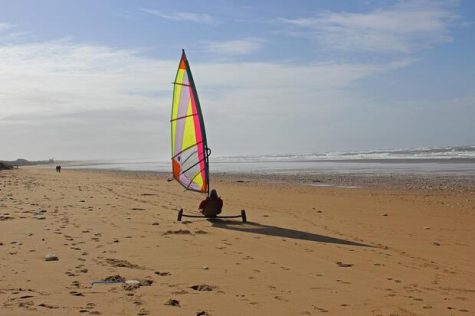 Sand yachting