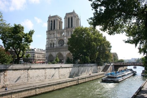 seine river cruise boat