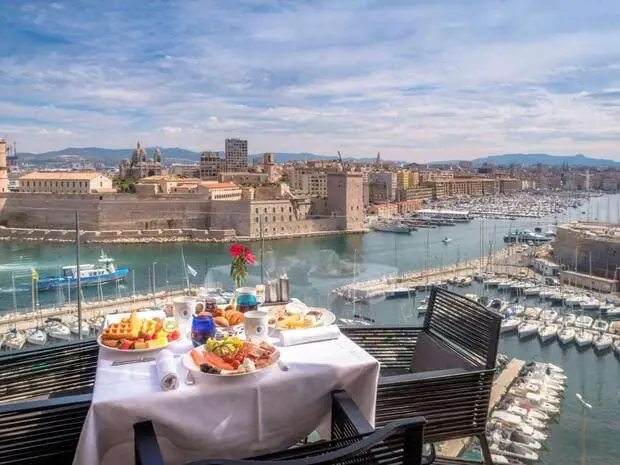 Sofitel skylounge