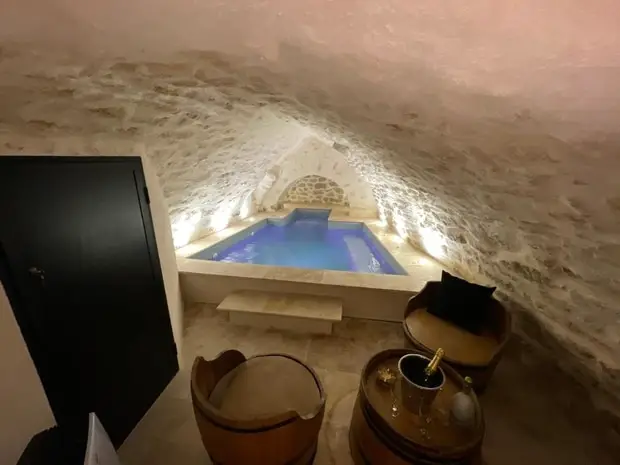 pool
