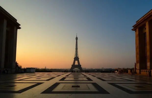 sunrise in paris