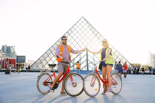 bikes in front of the Louvre