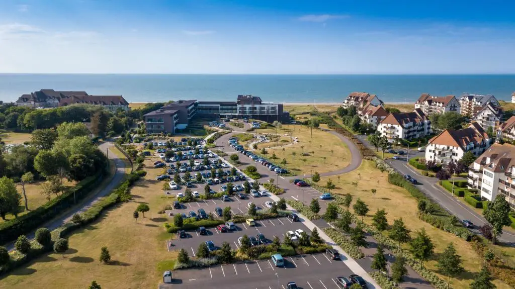 Les Bains Cabourg/vue aérienne