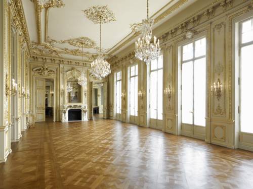Pariser Luxushotels erinnern an wahre Paläste