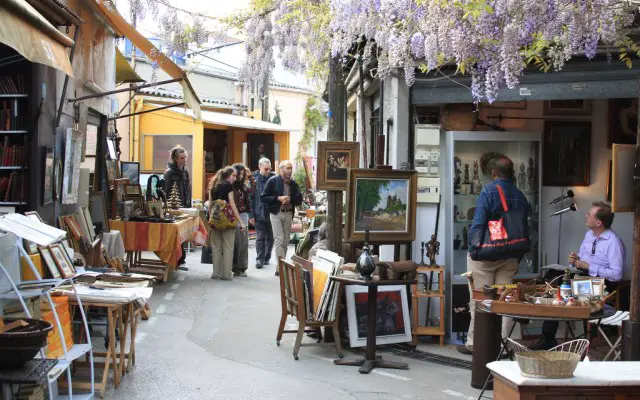 marché aux puces