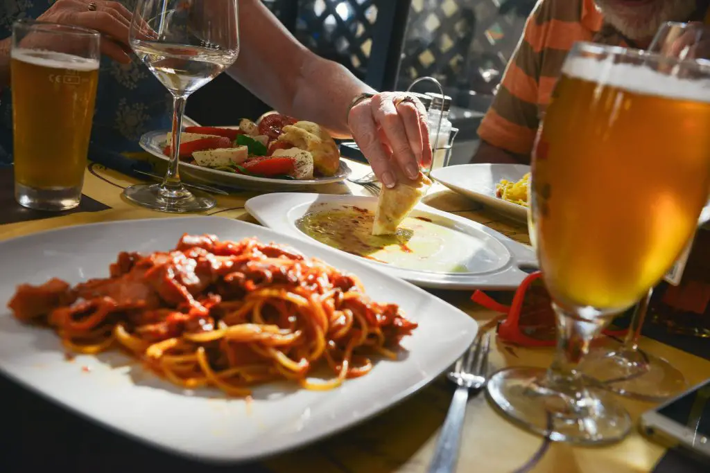 comida mesa bebidas