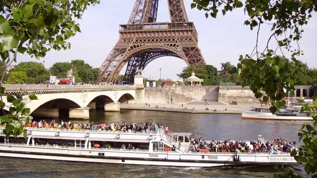 bateau mouche