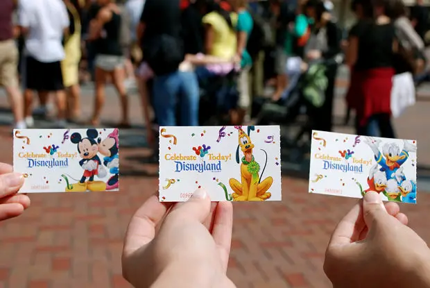 Tickets entrée parcs Disneyland