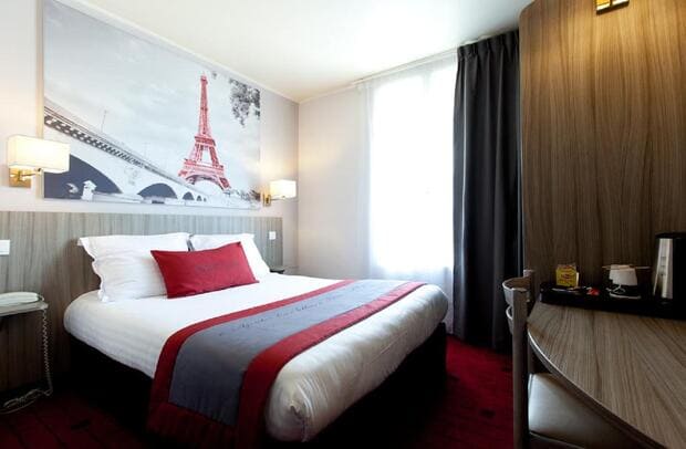 Avia Hôtel Saphir Montparnasse lit