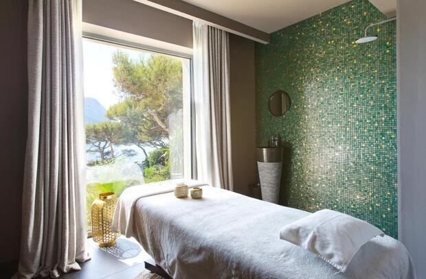 Hôtel Les Roches Blanches Cassis SPA massage