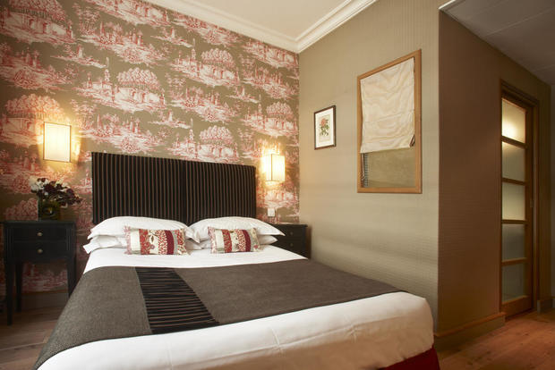 Hôtel Louison lit