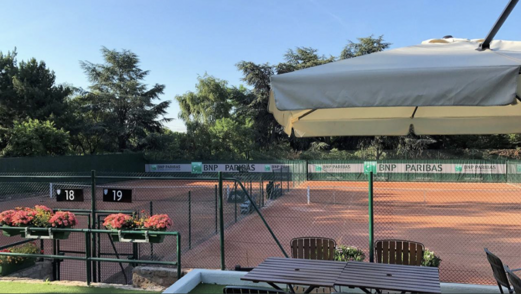 le court de tennis le Petit Jean Bouin