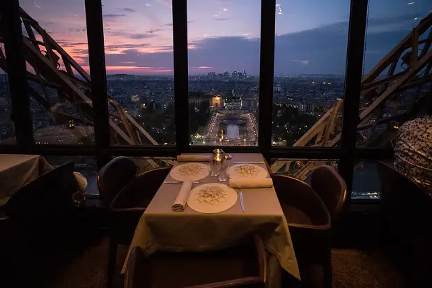 Vue depuis le Restaurant Jules Vernes