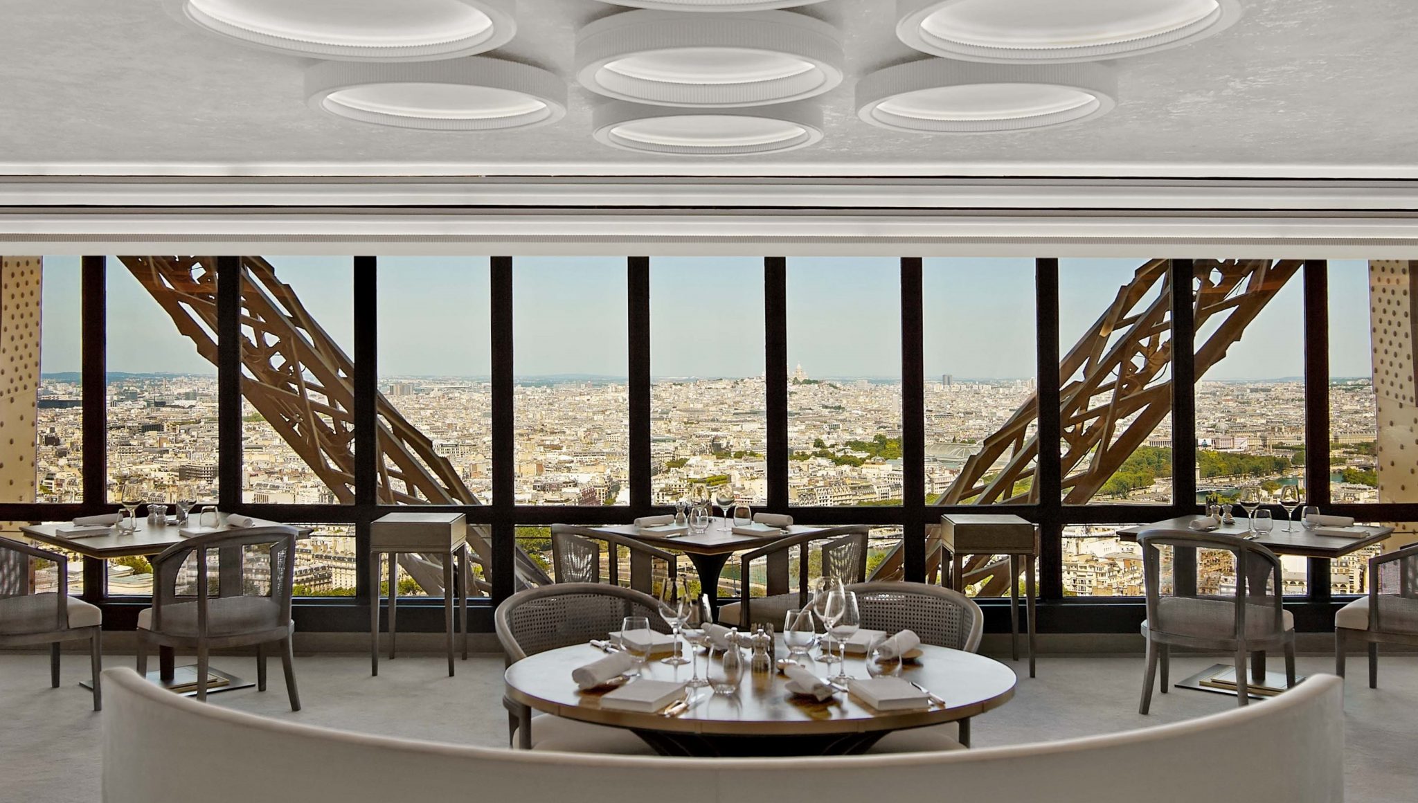 restaurant tour eiffel sommet