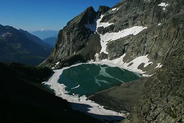 Lac de l'Eychauda parc National des Écrins