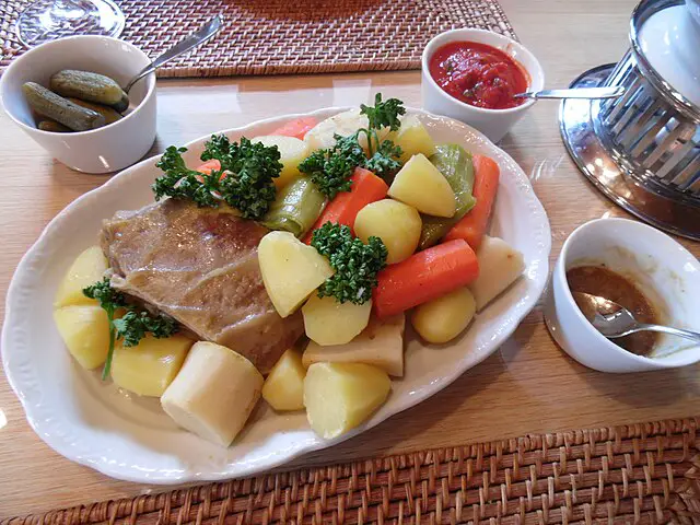 Pot-au-feu, un plat unique mythique de la gastronomie Française