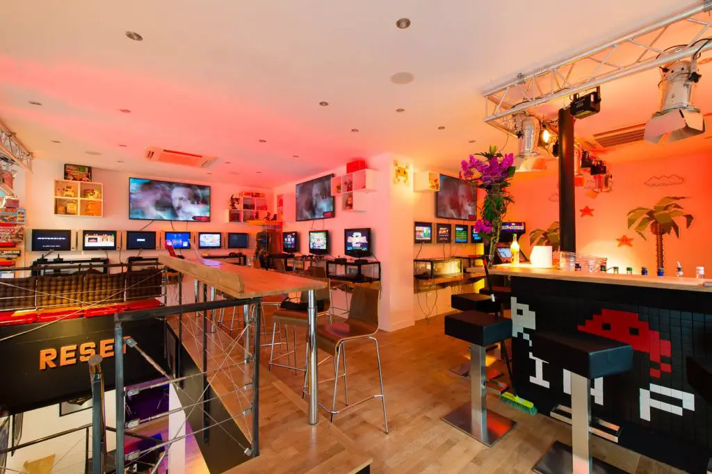 Top 13 des bars à jeux à Paris (jeux de société, jeux vidéo...)
