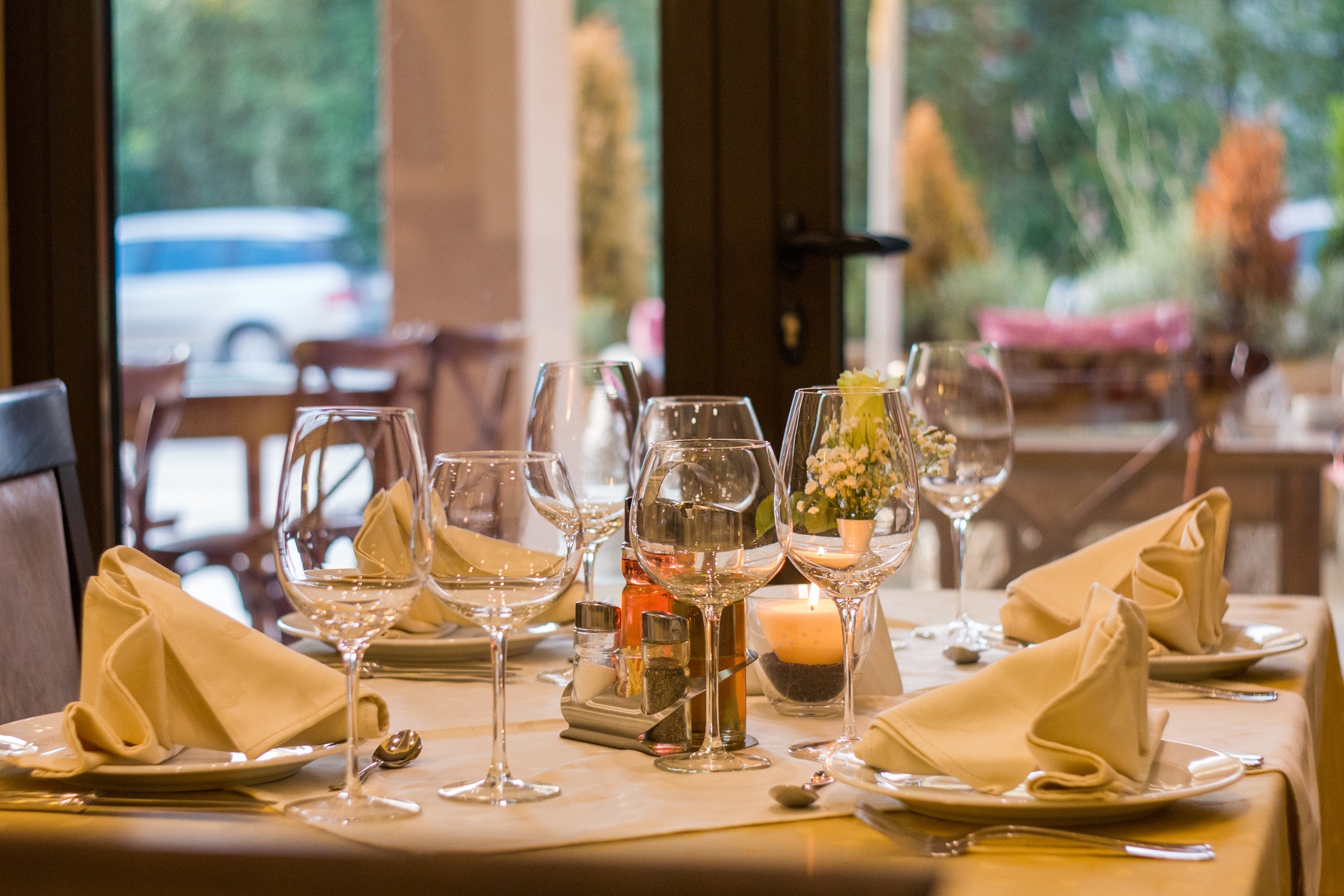 Top 8 restaurants gastronomiques à Paris qui vous raviront les papilles