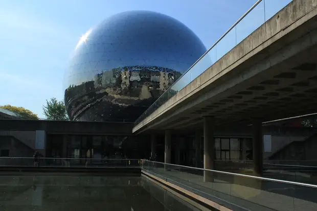 outside the planetarium