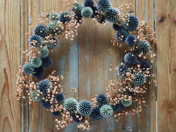 couronne de fleurs sechees
