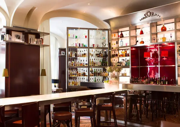 bar long