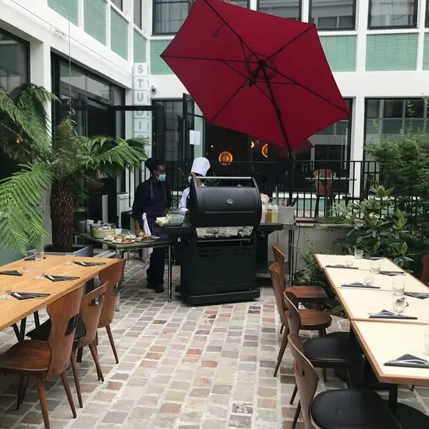 terrasse grand quartier et barbecue