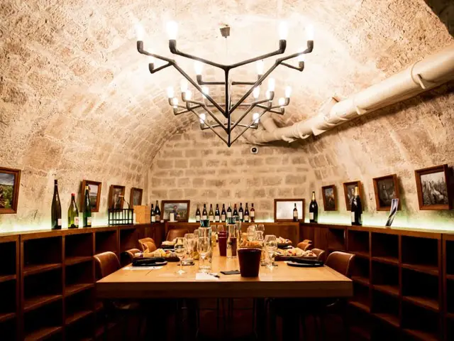  louvre cellar