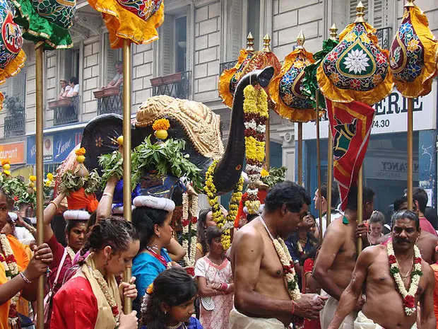 Défilé durant la fête de Ganesh