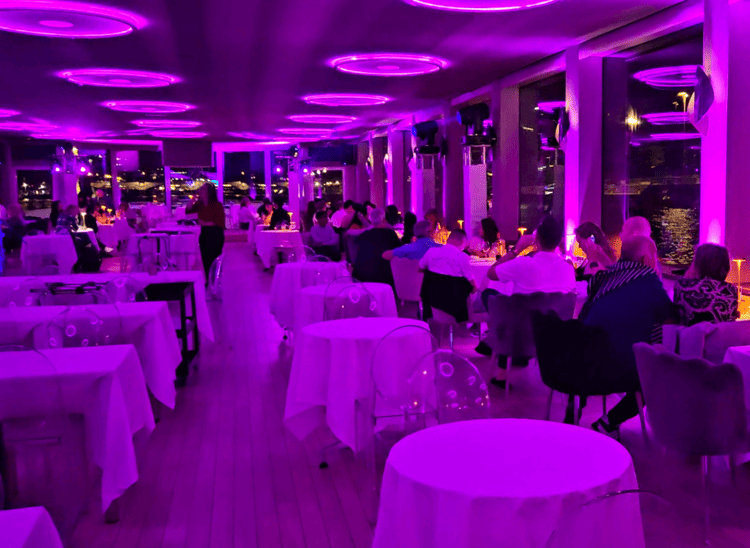 La salle à manger dans une ambiance cozy
