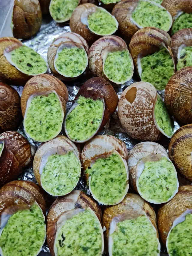 des escargots à la bourguignonne