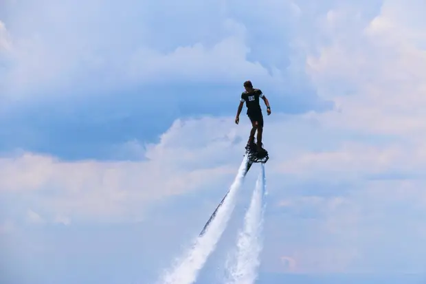 Démonstration de flyboard