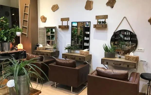 intérieur institut capillaire Holi