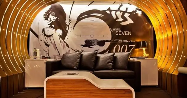 suite agent secret seven hotel
