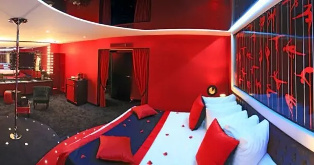 suite cabaret seven hotel