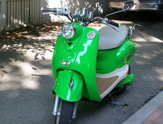 Scooter Lime