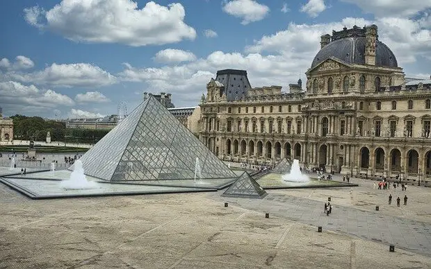 Musée du Louvres Paris