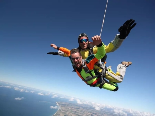 saut en parachute etretat