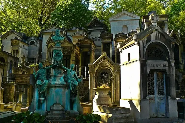 Père-Lachaise Cemetery Paris