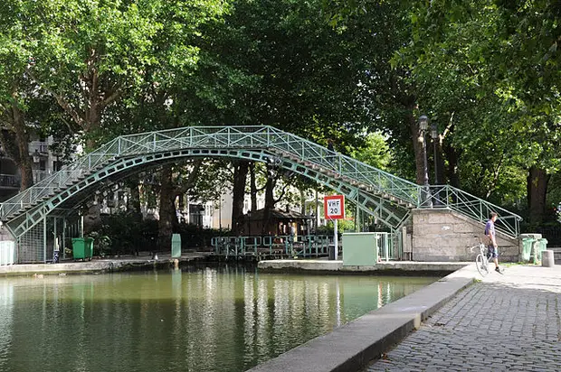 passerelle des douanes canal saint martin