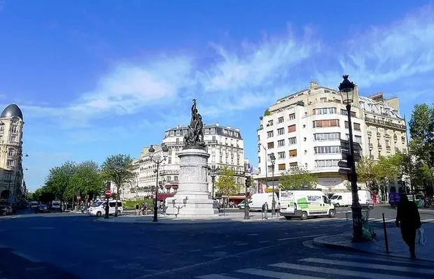 place de clichy