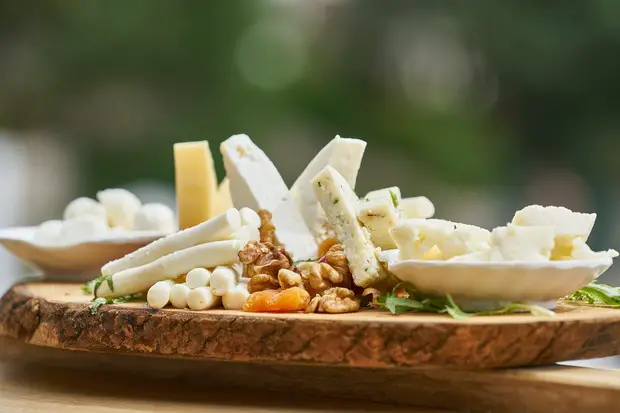Planche d'assortiment de fromages